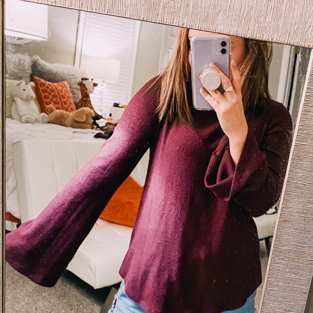 maroon flowy hipster turtleneck top☀️☮️